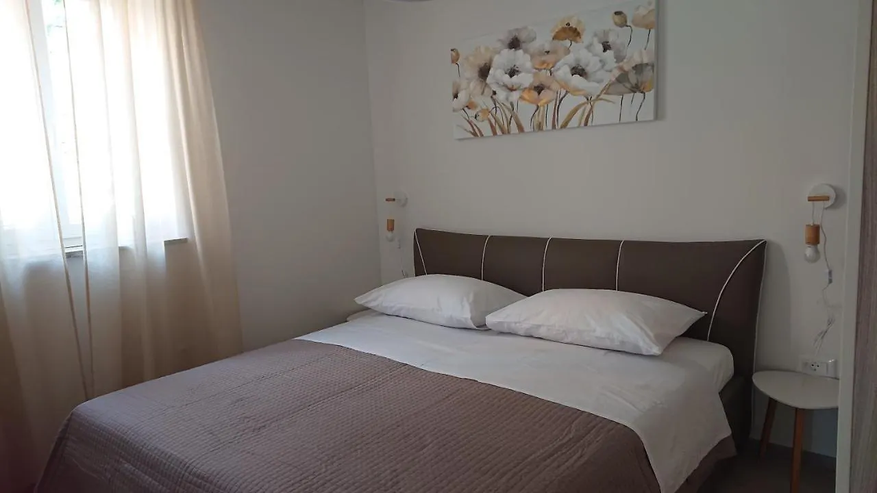 Roza Appartamento Cres